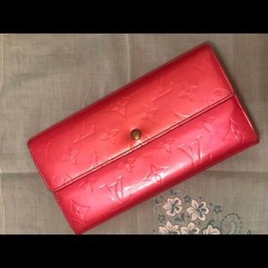 Authentic Louis Vuitton Rose Mono Vernis Wallet